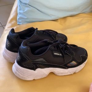 falcon trainers black